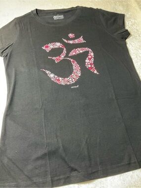 Women's Black Short-Sleeve Tee with Pink Floral Om Graphic